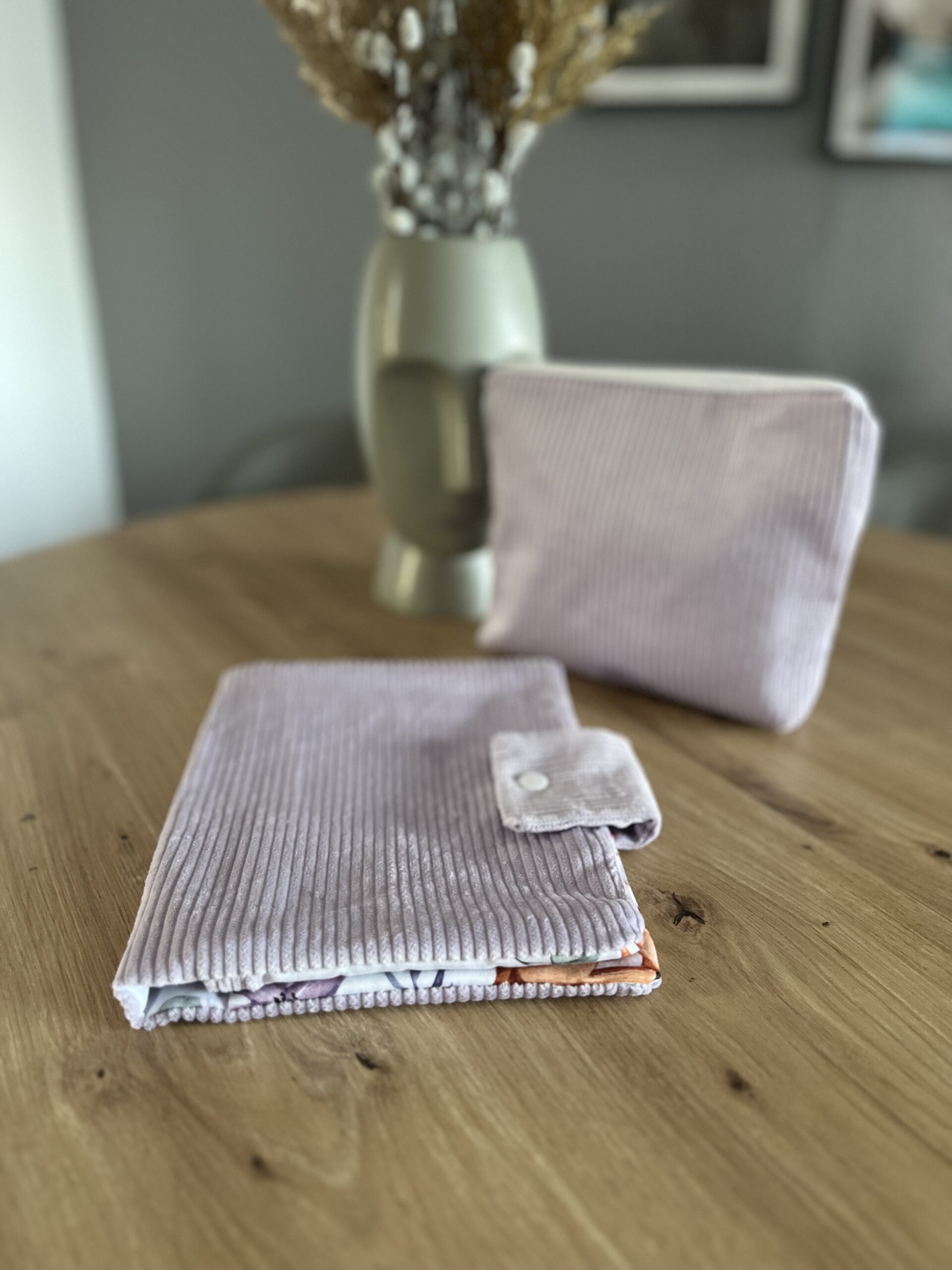 Lila kordbársony pelenkázó neszeszer őzikés belsővel - Image 3