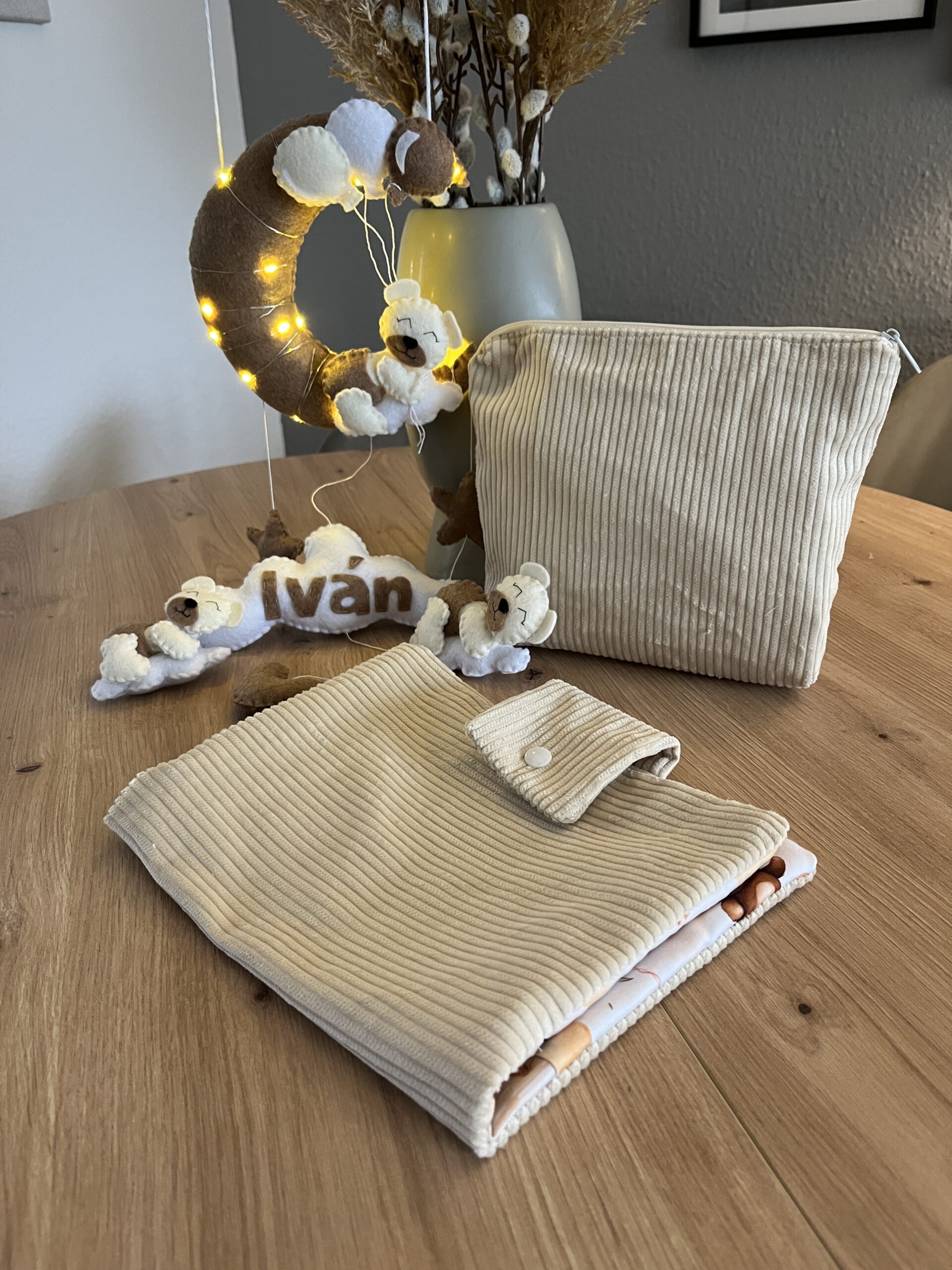 Bézs kordbársony pelenkázó neszeszer őzikés belsővel - Image 7