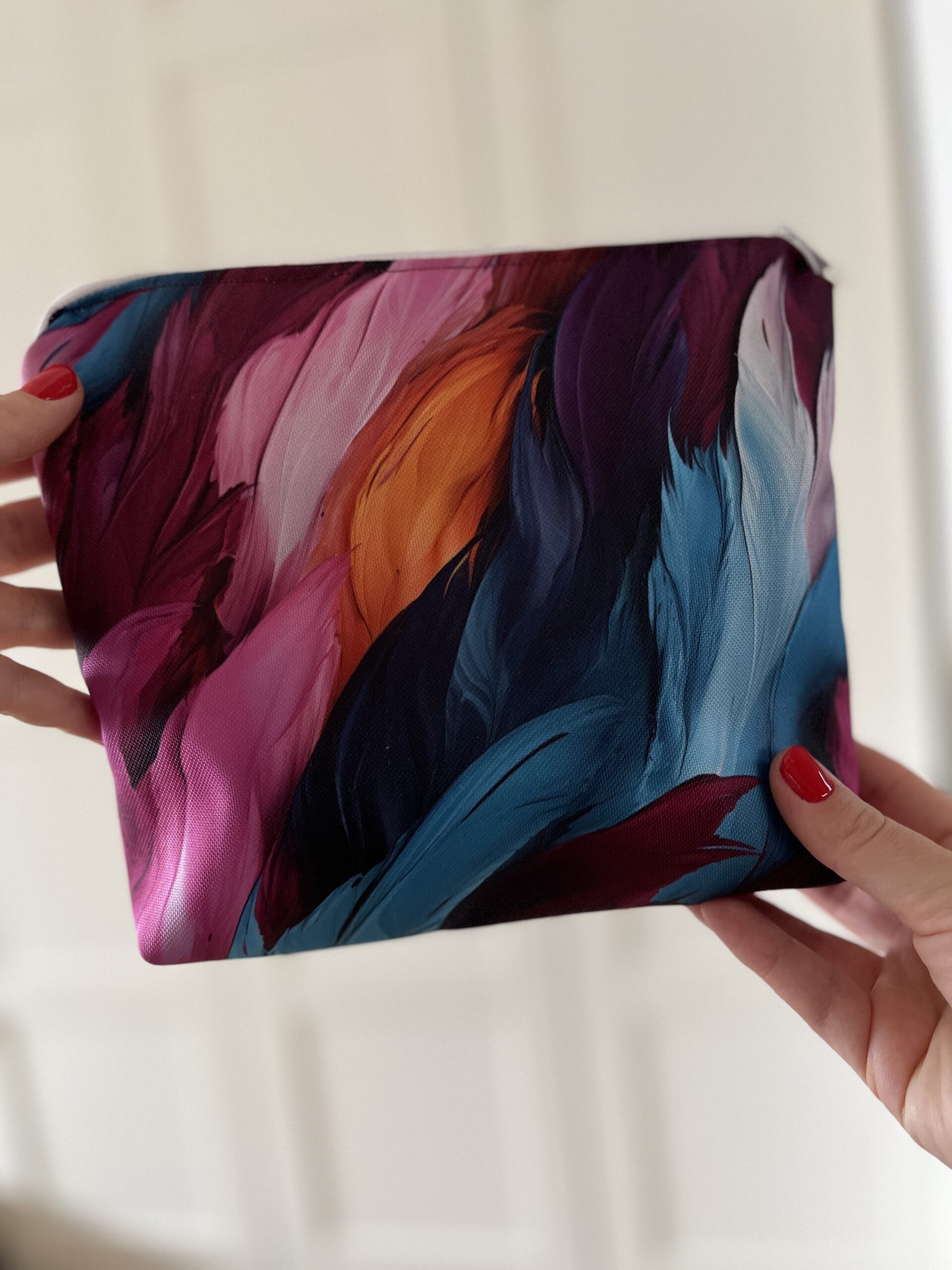 Vízhatlan toll mintás neszeszer